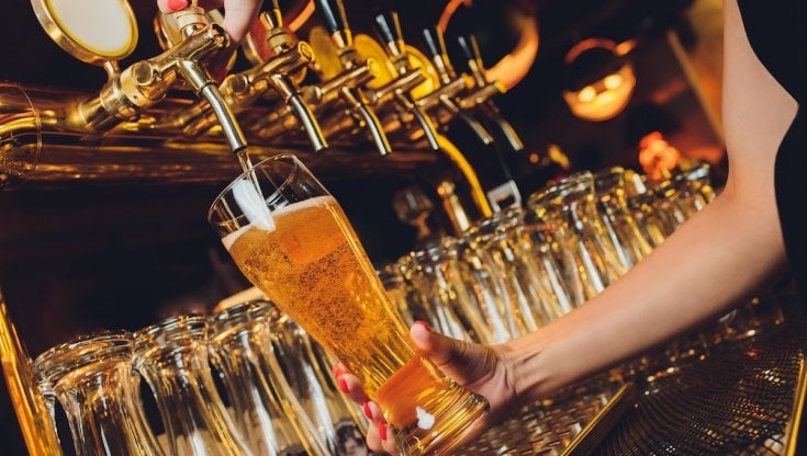 Birre, boom di aziende artigianali e 93 mila occupati. Ma le bollette aumentano del 200%