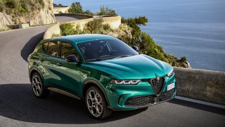 L'Alfa Tonale Q4, la prima prova dell'ibrida con la spina 