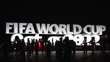 Il Mondiale dei diritti negati | <a href="https://puntoitalia.online/sport/calcio/esteri/2022/11/17/news/qatar_proteste_lavoratori_morti_mondiali_2022-374861601/" class="Articolo"><strong>La voce degli invisibili</strong>: "Cos&igrave; i nuovi schiavi sono morti di lavoro"</a>
