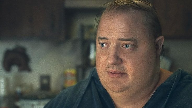 Brendan Fraser in una scena del film 'The whale'