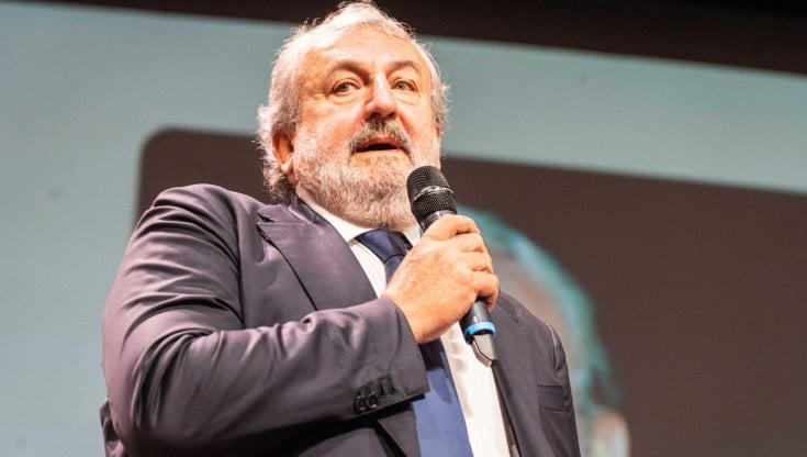 ll presidente della Regione Puglia Michele Emiliano
