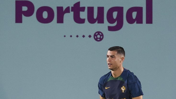 Portogallo, allenamento da star per Cristiano Ronaldo. Bernardo Silva: "Siamo in 26, nessuno è indispensabile"