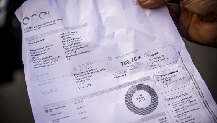 Bonus bollette, la soglia Isee verso quota 15 mila euro: si allarga la platea dei beneficiari
