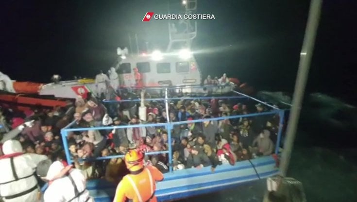 Cagliari, un migrante morto e 6 dispersi: la procura apre un'inchiesta
