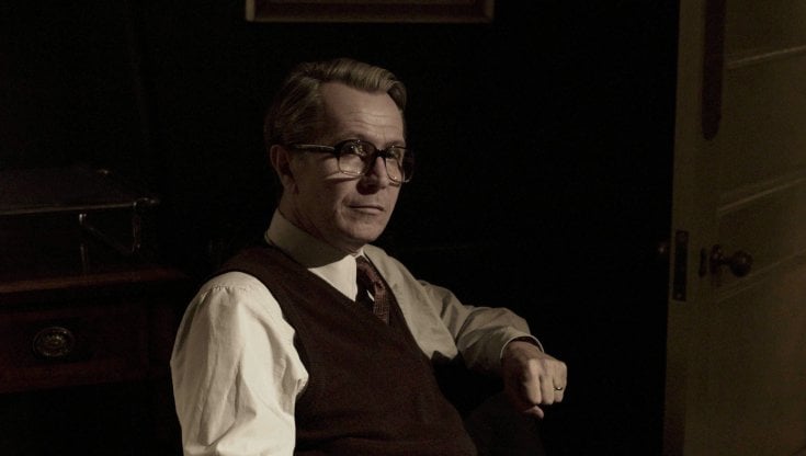 Gary Oldman in una scena del film 'La talpa'