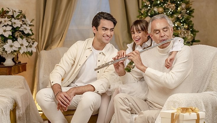 Il Natale dei Bocellis: “La nostra musica è arte per la pace” 