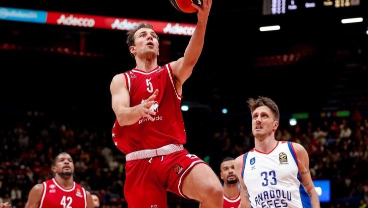 Basket, Eurolega: l'Olimpia cade ancora, l'Efes vince 80-51