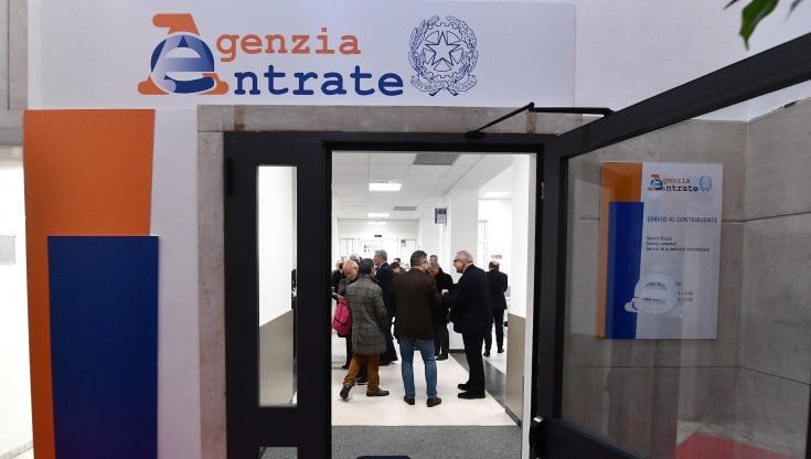 Cartelle, quella montagna da 1.100 miliardi nei cassetti delle Entrate. Ecco come funziona il condono fiscale della manovra Meloni
