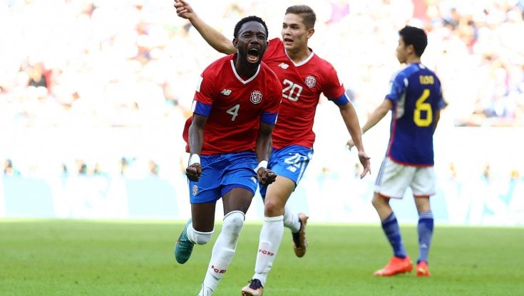 Fuller esulta dopo il gol