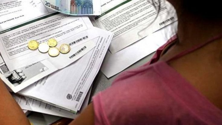 Bonus bollette e sconti alle imprese: le misure in Manovra contro il caro energia