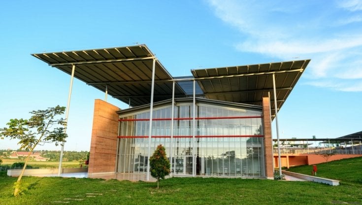 Uganda, quell'ospedale "scandalosamente bello": l'inaugurazione a Roma della mostra dedicata all'opera di Renzo Piano per Emergency