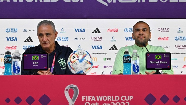 Tite e Dani Alves
