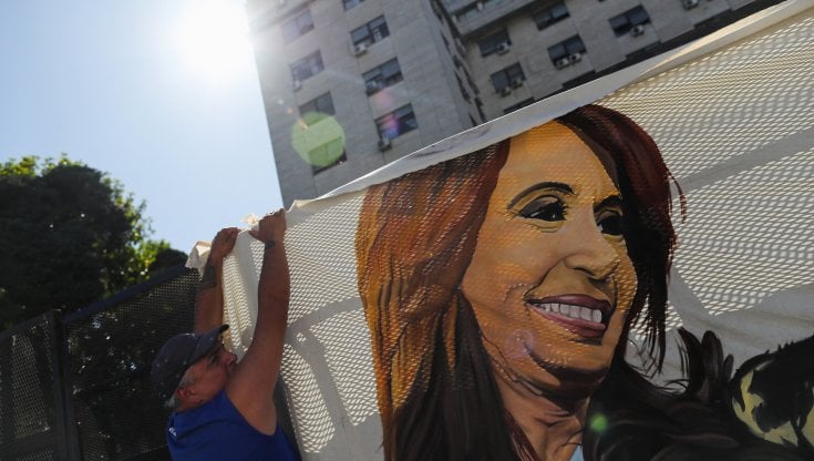 Argentina, Cristina Kirchner condannata a sei anni di carcere per corruzione