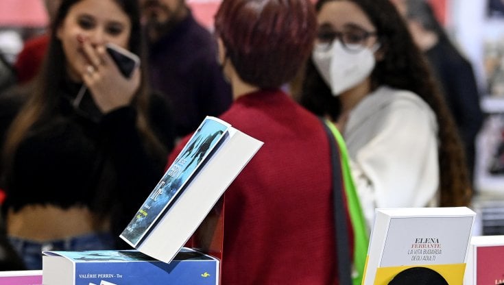 Bonus cultura 18enni, la maggioranza fa marcia indietro. Mollicone (FdI): "Vogliamo cambiarlo, non abolirlo". Il ministro Sangiuliano: "Limite Isee"