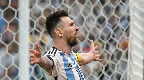 Messi come Maradona, il fuoriclasse buono &egrave; diventato un condottiero cattivo