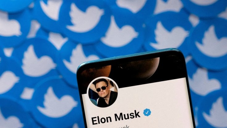 Twitter, arriva il nuovo abbonamento. Gli utenti Apple pagheranno di più 
