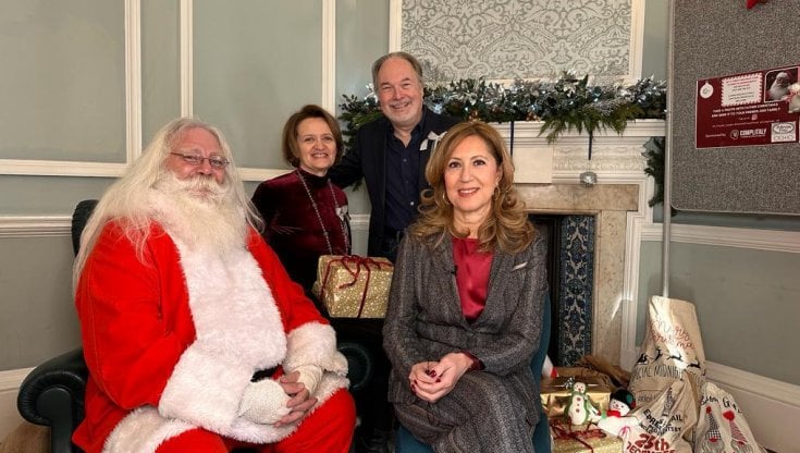 Maria Grazia Lambertini, moglie dell'ambasciatore italiano a Londra, in visita alla Fiera di Natale