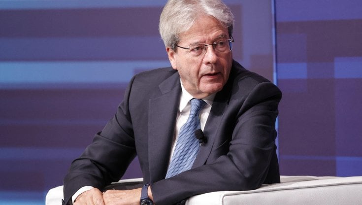 Manovra, ok della Commissione con riserve. Bruxelles boccia il governo su Pos, pensioni e contante