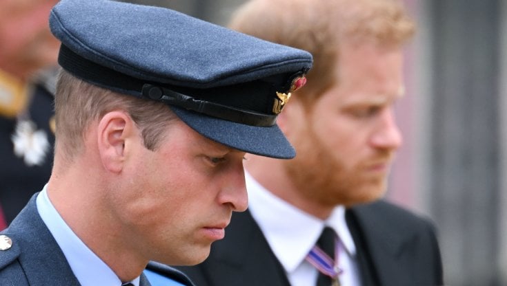 Harry e Meghan fanno tremare la Royal Family. Ecco come potrebbe arrivare la reazione