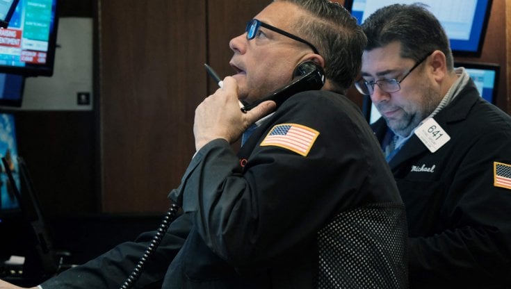 Le Borse di oggi, 16 dicembre. I listini Ue falliscono il recupero dopo la Bce. Spread sale oltre 210 punti