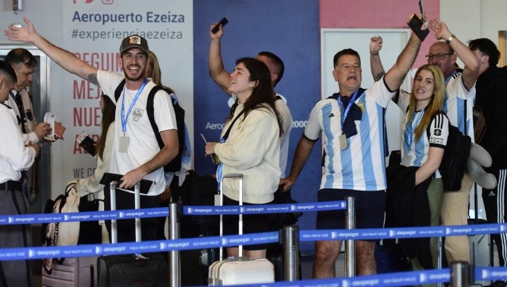 Tifosi argentini in partenza da Buenos Aires