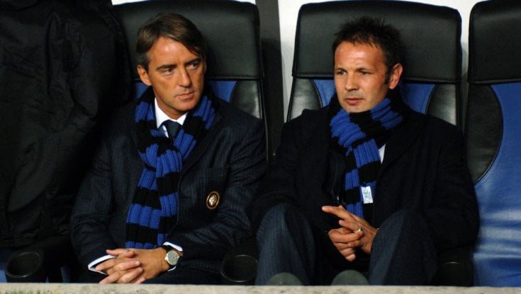Roberto Mancini e Sinisa Mihajlovic sulla panchina dell'Inter