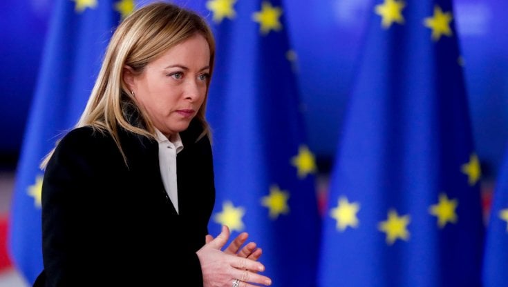 Manovra, salta la norma sul Pos. Caccia alle risorse per le pensioni 
