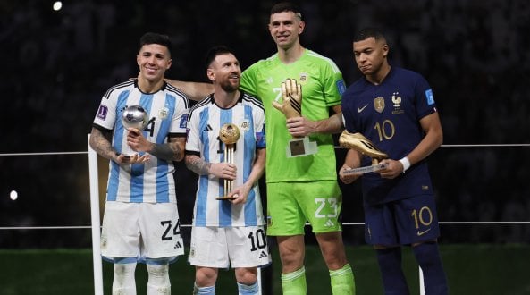 Messi miglior giocatore del Mondiale, Mbapp&eacute; capocannoniere. Enzo Fernandez miglior giovane del torneo
