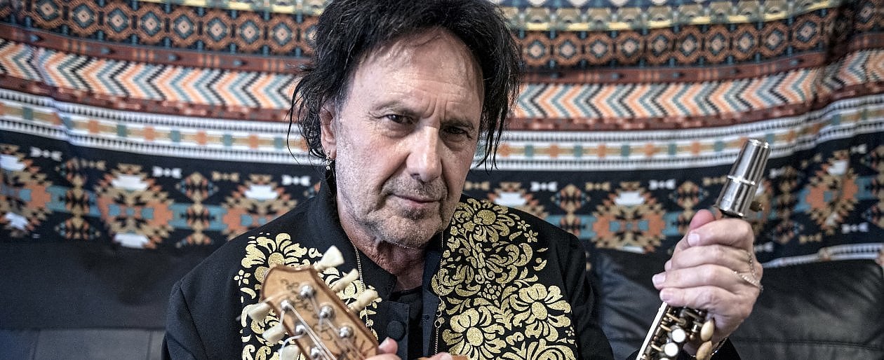 Enzo Avitabile: "Cantare in chiesa è un'esperienza oltre i limiti di spazio e tempo"