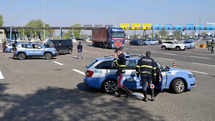 Sicurezza stradale, dal casco sui monopattini ai controlli, il governo verso un giro di vite su chi provoca incidenti sotto l'effetto di droga e alcol