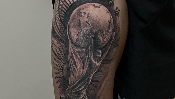 Il tatuaggio sulla coscia di Di Maria