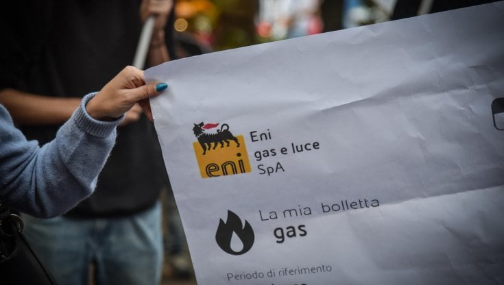 Caro-bollette, il Milleproroghe sblocca i rinnovi con aumento: salta la sospensiva