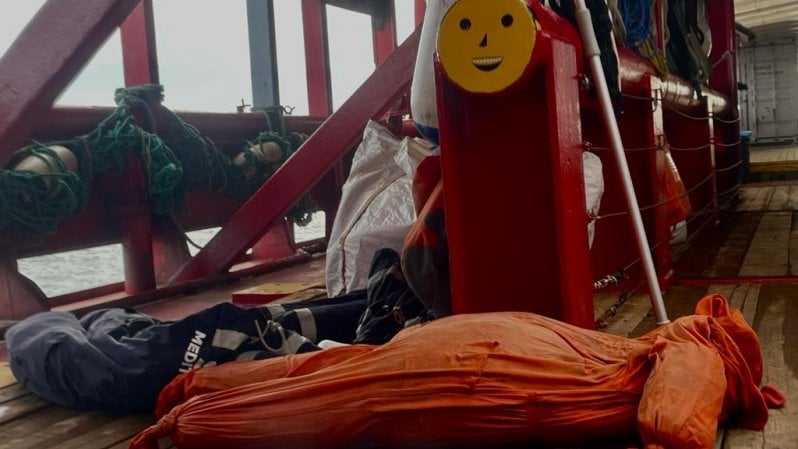 Natale a bordo della Ocean Viking: "Anche oggi pronti a salvare chi &egrave; in pericolo tra le onde"
