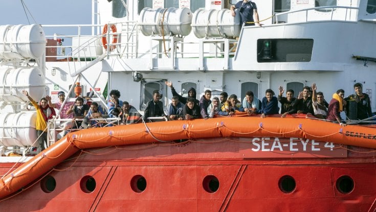 Migranti, il presidente Caritas Pagniello: "Il governo fa propaganda, spero che questa scelta non sacrifichi vite umane"