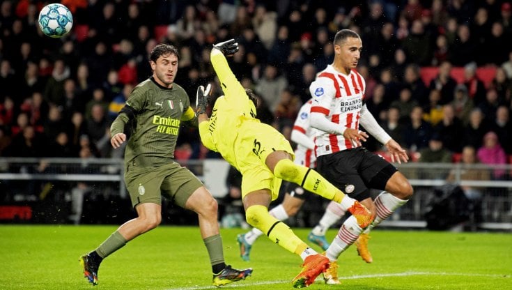 Psv-Milan 3-0: per Pioli un'altra sconfitta in amichevole. Il 4 gennaio la Salernitana in campionato