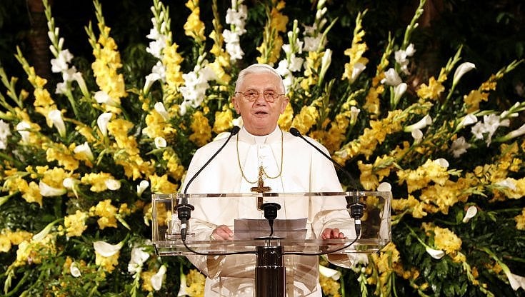  Benedetto XVI, il testamento spirituale: "Dialogare con la scienza senza lasciarsi confondere"