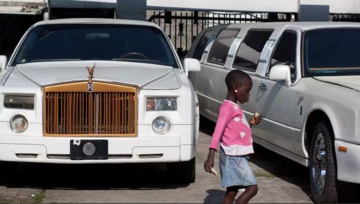 Africa, il 56% della ricchezza privata è concentrata in tre Paesi: sono solo 143mila i super ricchi e centinaia di milioni le persone che vivono in povertà