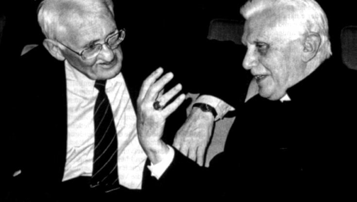 J&uuml;rgen Habermas (a sinistra) con papa Ratzinger