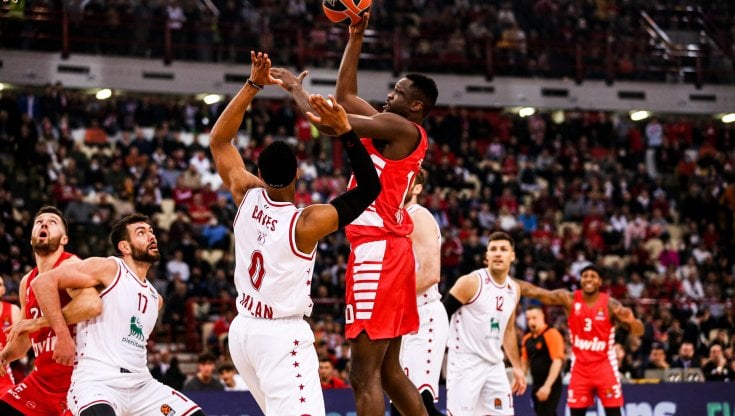Olympiacos-Olimpia Milano: Fall a canestro