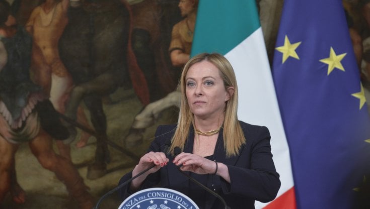 Caro benzina, Meloni frena gli alleati: "Ripristinare le accise è stata una scelta di tutti"