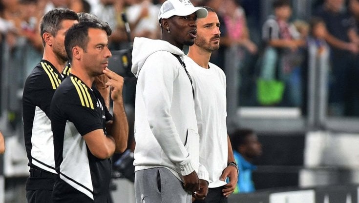 Pogba e Bonucci a bordo campo
