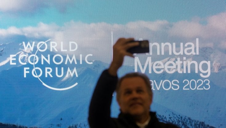 Si apre il forum di Davos, Ita aspetta l'offerta di Lufthansa