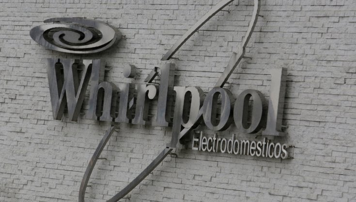 Elettrodomestici, Whirlpool si allea in Europa con i turchi di Arçelik: nasce società da 6 miliardi. Sindacati in allarme: "Il governo convochi un tavolo"