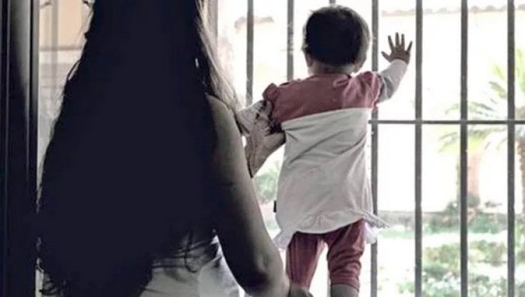 "Mai più bimbi in carcere". Legge in dirittura d'arrivo, la Camera accelera