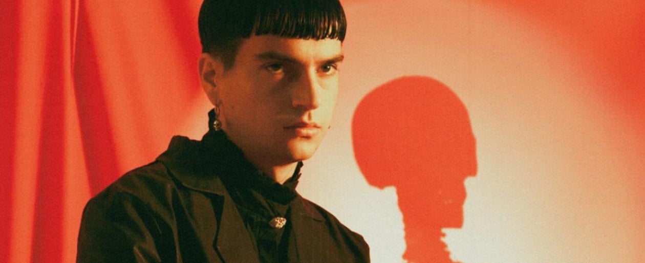 La 'causa persa' di Sethu che a Sanremo 2023 cerca l'affermazione: "Incredulo, sulle orme di Mahmood"