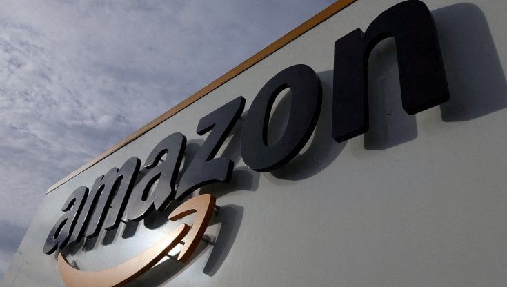 "Sfortunatamente la tua posizione è stata eliminata": così i lavoratori Amazon hanno saputo del loro licenziamento