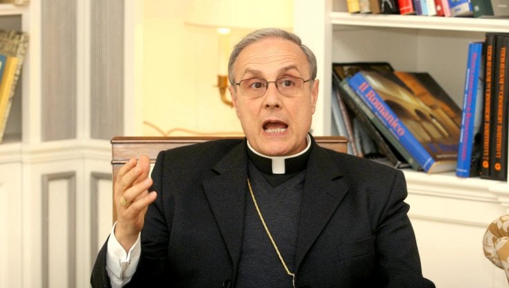 Il vescovo di Mazara del Vallo, Domenico Mogavero