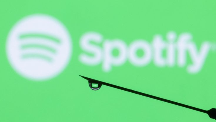 Continua l'onda dei licenziamenti di Big Tech: anche Spotify taglia quasi 600 dipendenti