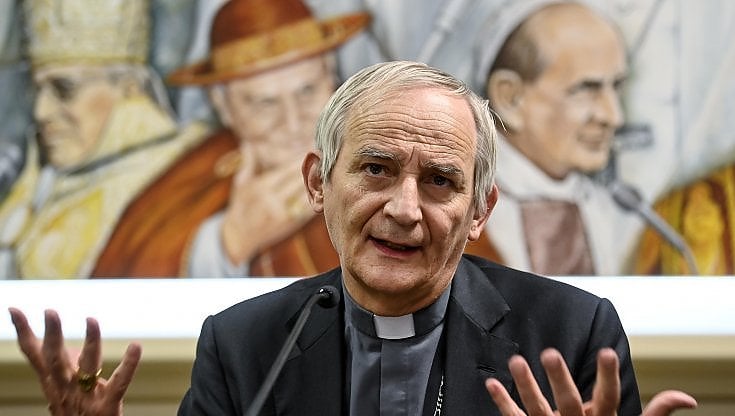 Migranti, il cardinal Zuppi: "Evitiamo viaggi infiniti e umiliazioni"
