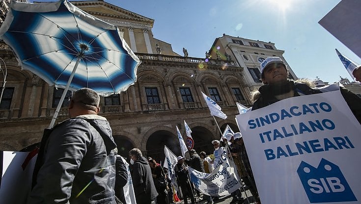 Sui balneari il governo si prende più tempo: “Un tavolo con gli operatori”